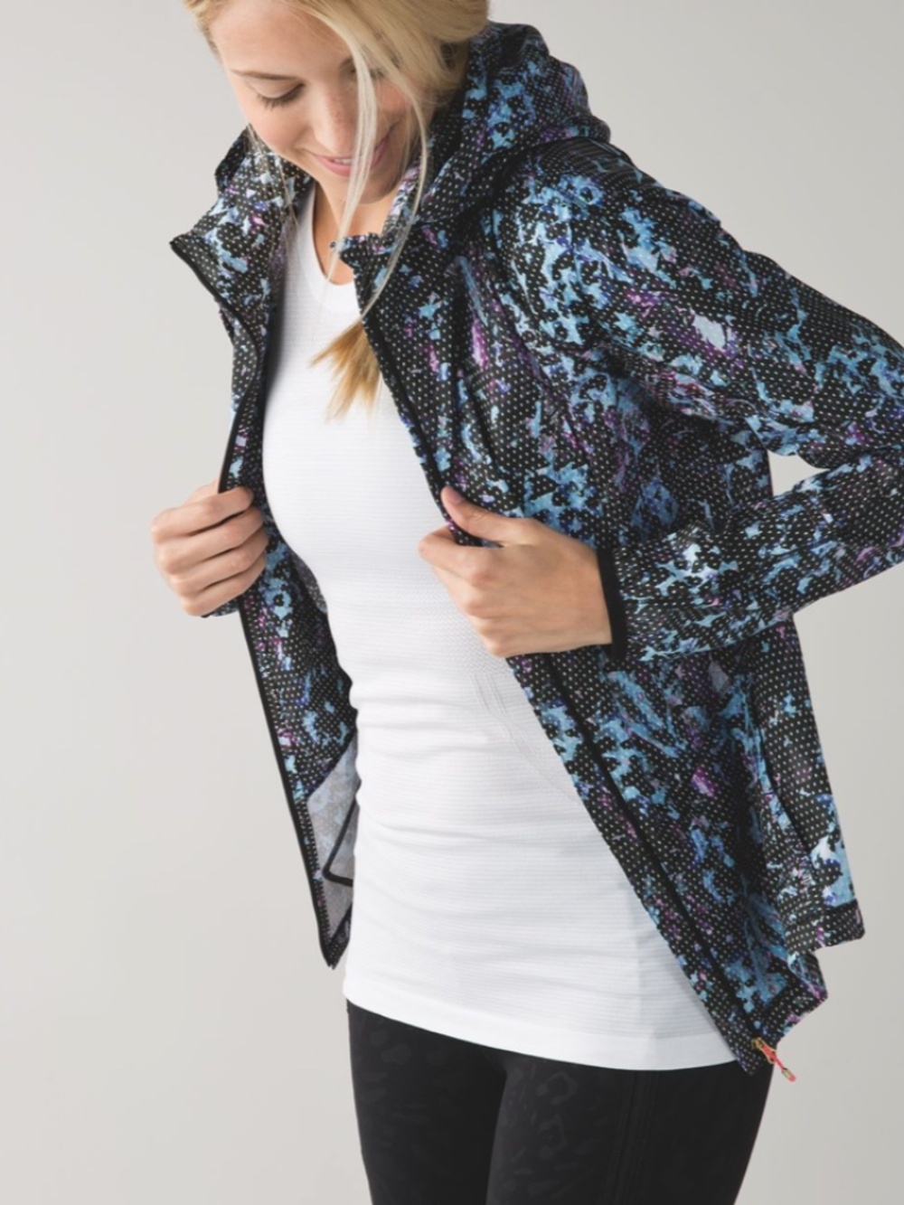 Lululemon Back Pack It Jacket Floral Sport Tranquil Blue Multi Size 2